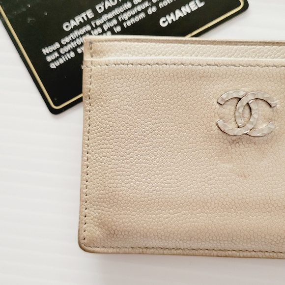Chanel Caviar Ivory Card Holder Authentic - Picture 5 of 16